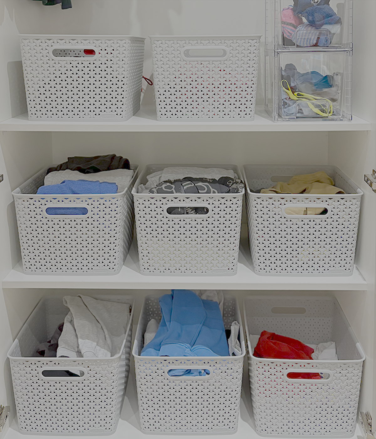 Containers with clothes - a decluttering checklist to use