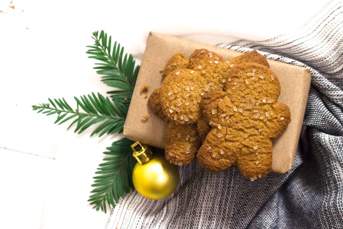 Gingerbread on Christmas present - things to add to your Christmas to-do list.